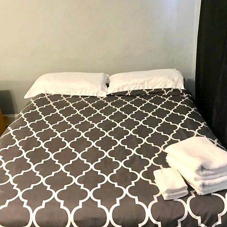 Oui On Ludlow - Entire House And Private Rooms In University City ฟิลาเดลเฟีย ภายนอก รูปภาพ